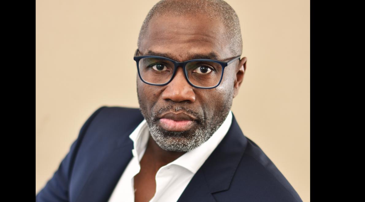 Mr BLACK John Linger.