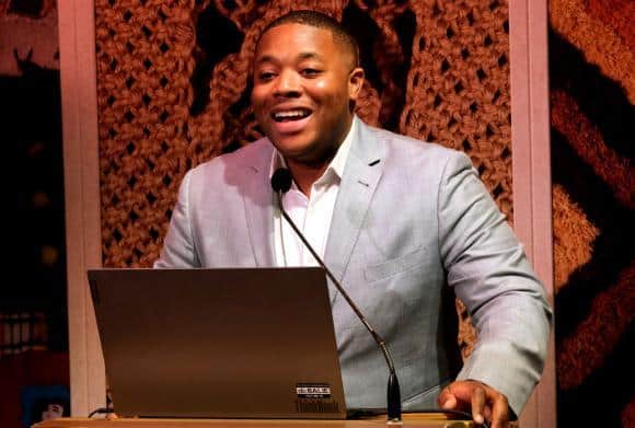 Kenville Kleinmoedig