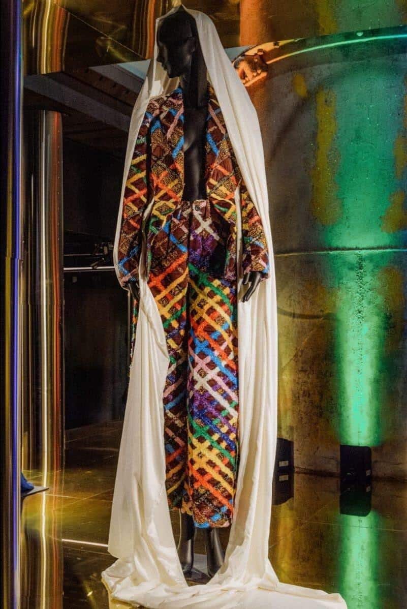 'Verboden' modeshow Papa Oyeyemi in Zuidoost