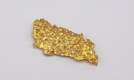 Goud monster Suriname (Brokopono district) breedte 38 mm. Foto Naturalis Biodiversity Center.jpg