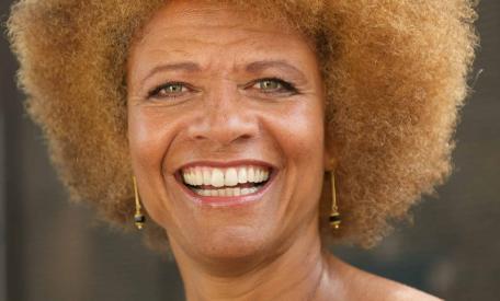 Etchica Voorn "Dubbelbloed, mijn moksi"